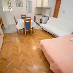 Family Ribicic Apartment *