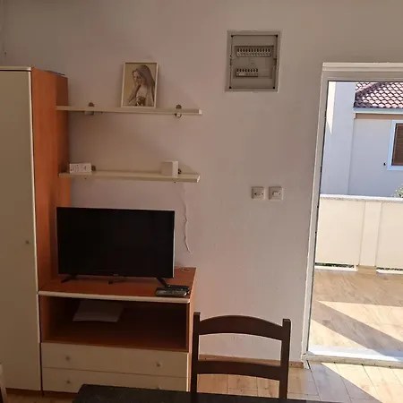 Family Ribicic Apartamento Mandre